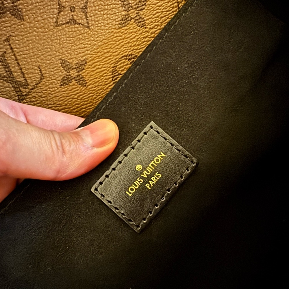 Louis Vuitton Pochette Métis Bag - Picture 12 of 16